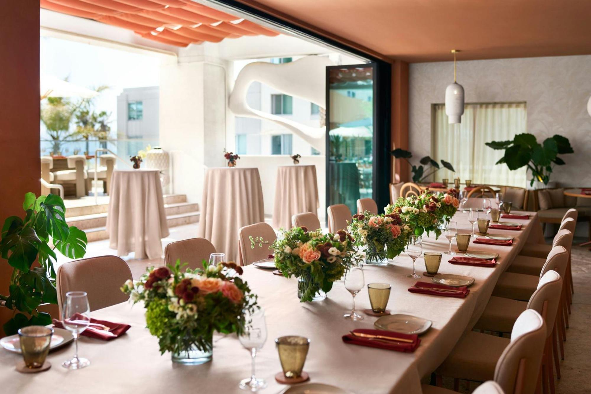 Sandbourne Santa Monica, Autograph Collection 4*
